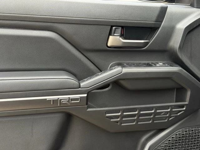 Toyota Tacoma 4WD TRD Off Road Double Cab 5' Bed AT (Natl) 2026 — side view