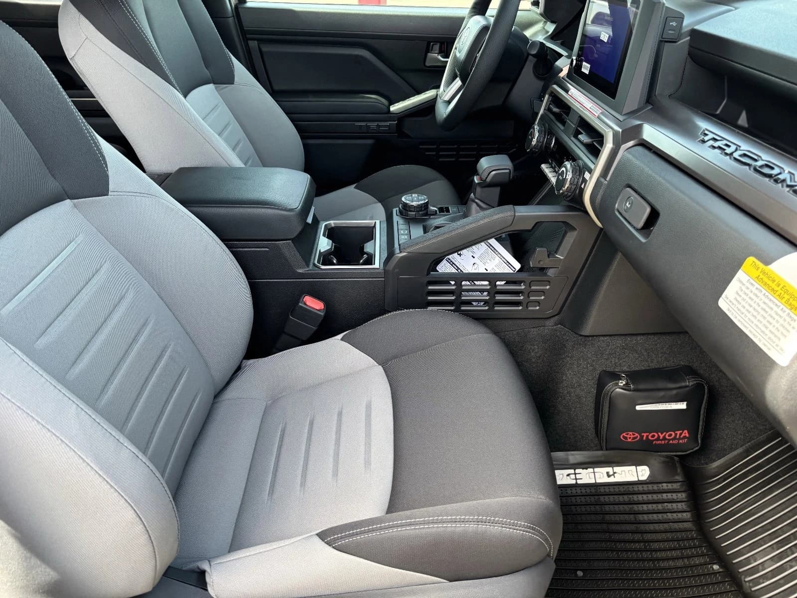 Toyota Tacoma 4WD TRD Off Road Hybrid Double Cab 5' Bed AT (Natl) 2026 — side view