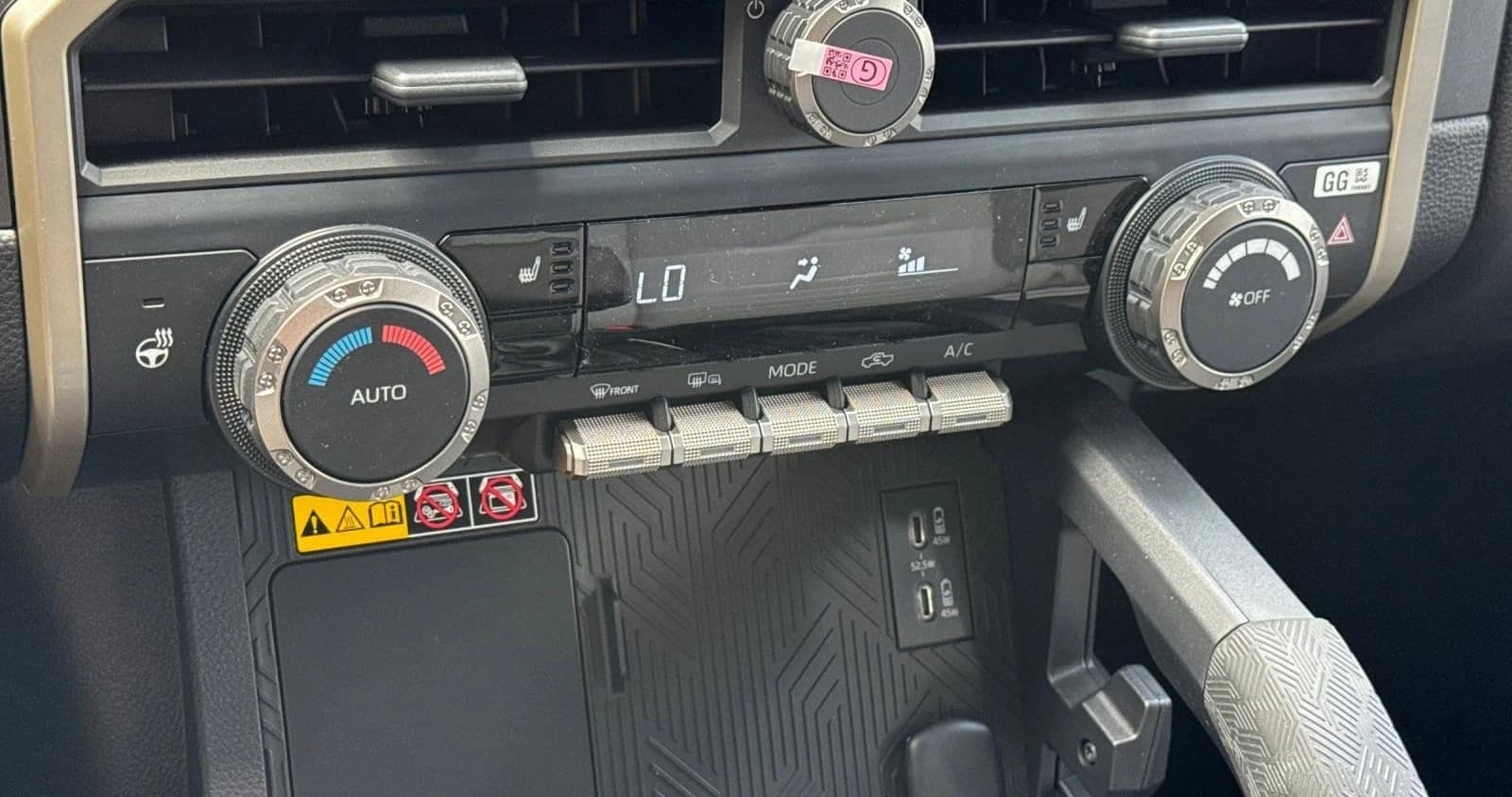 Toyota Tacoma 4WD TRD Sport Hybrid Double Cab 5' Bed AT (Natl) 2026 — side view