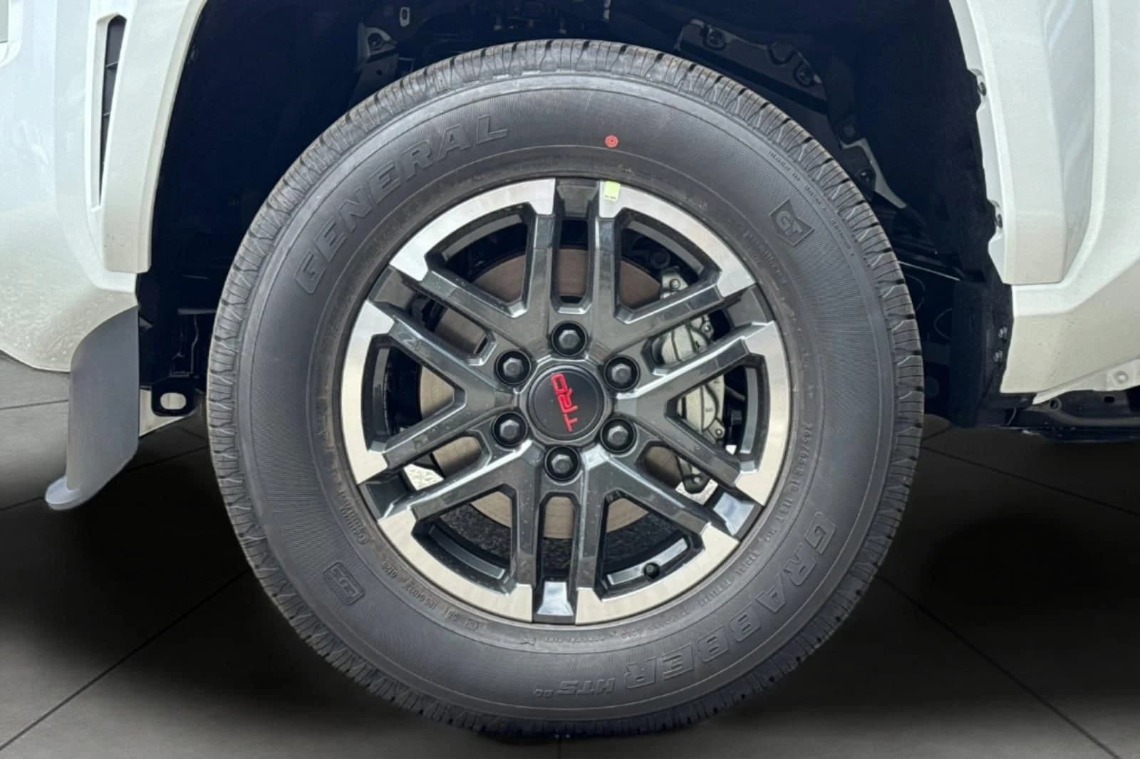 Toyota Tacoma 4WD TRD Sport Hybrid Double Cab 5' Bed AT (Natl) 2026 — side view
