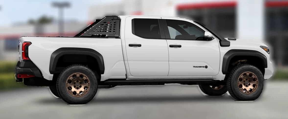 Toyota Tacoma 4WD Trailhunter Hybrid Double Cab 6' Bed AT (Natl) 2026 — side view