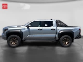 Toyota Tacoma 4WD Trailhunter Hybrid Double Cab 5' Bed AT (Natl)