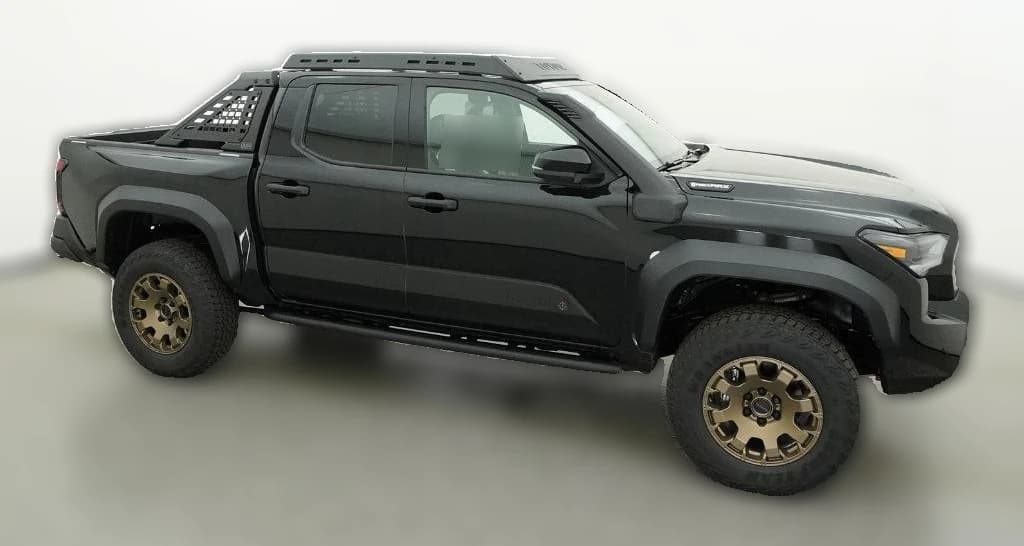 Toyota Tacoma 4WD Trailhunter Hybrid Double Cab 5' Bed AT (Natl) 2026 — side view