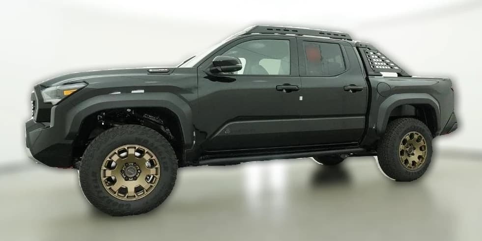 Toyota Tacoma 4WD Trailhunter Hybrid Double Cab 5' Bed AT (Natl) 2026 — side view