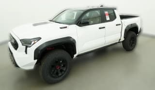 Toyota Tacoma 4WD TRD Pro Hybrid Double Cab 5' Bed AT (Natl)
