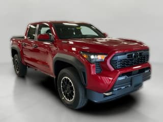 Toyota Tacoma 4WD TRD Off Road Hybrid Double Cab 5' Bed AT (Natl)