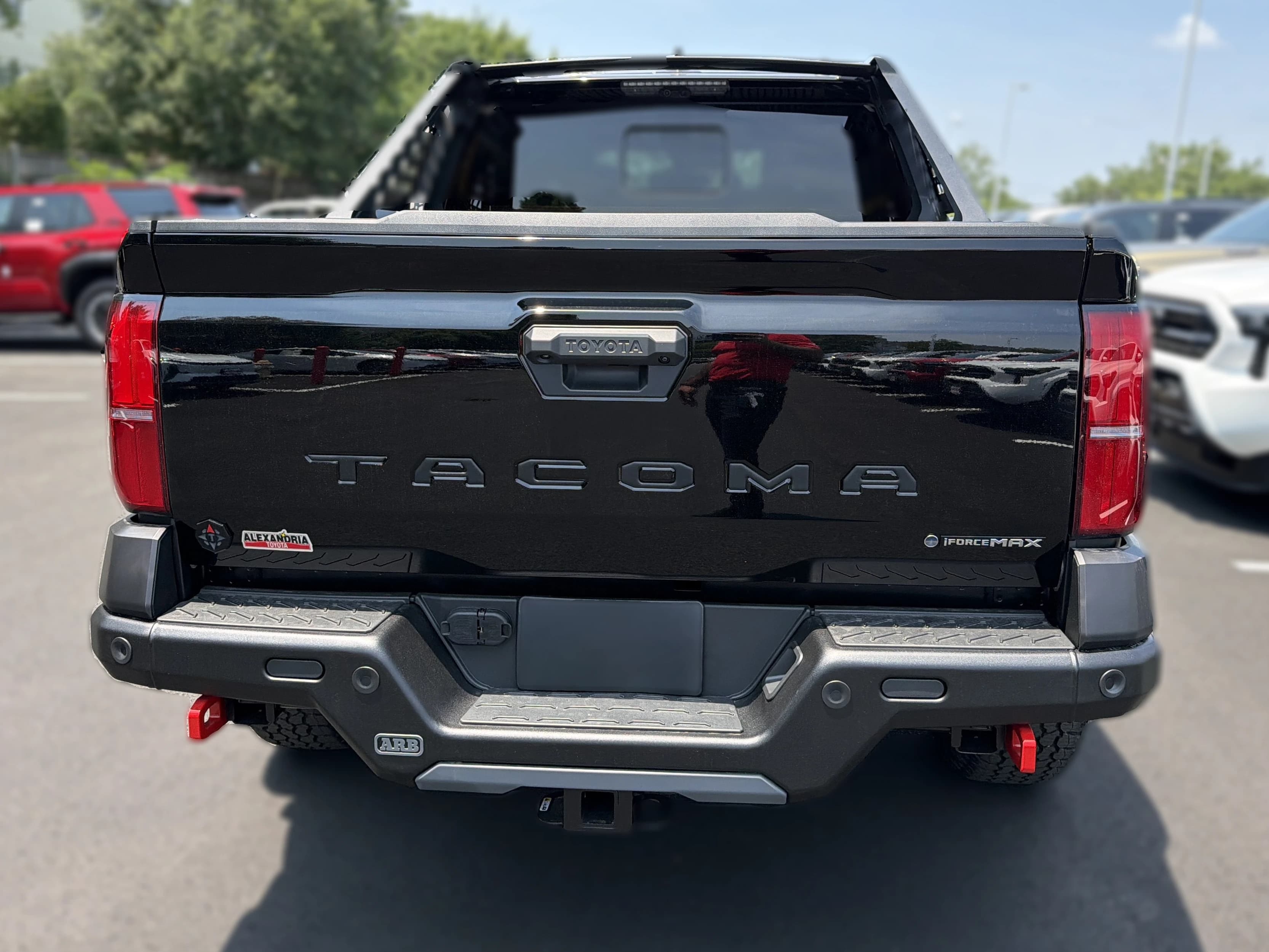 Toyota Tacoma 4WD Trailhunter Hybrid Double Cab 5' Bed AT (Natl) 2026 — side view