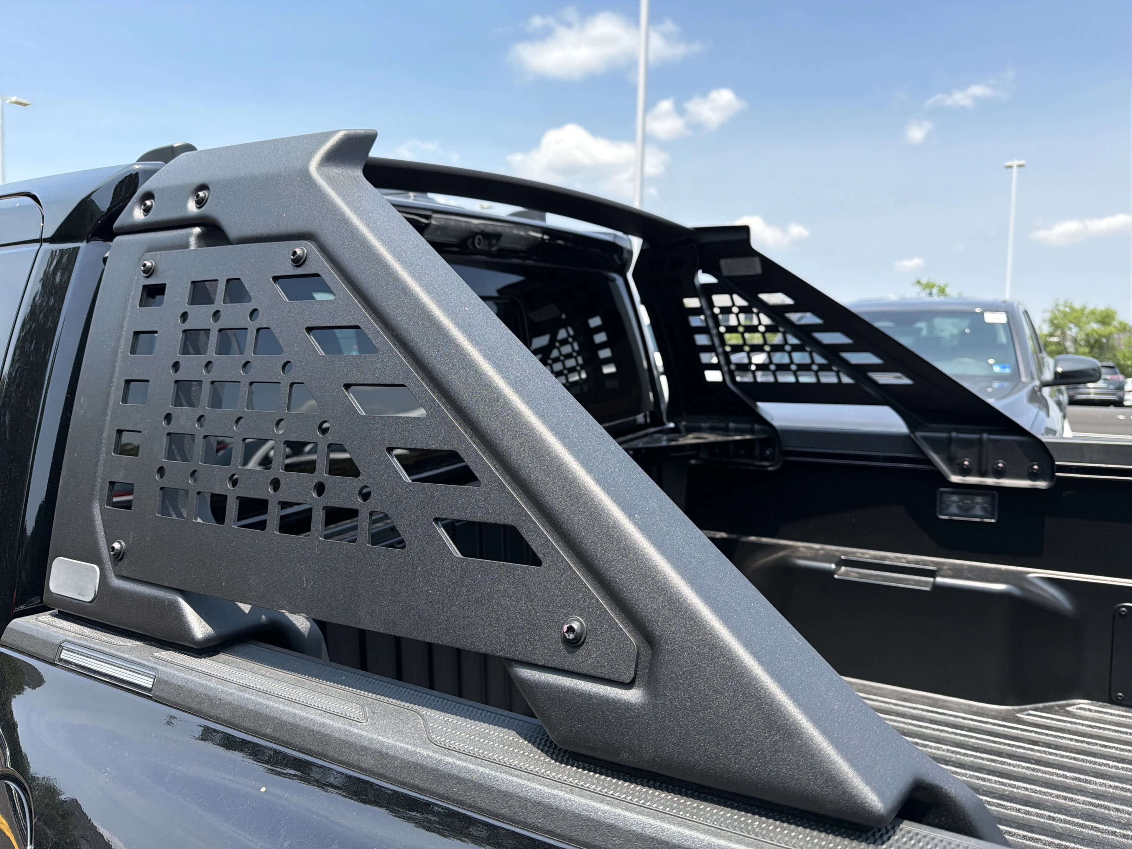 Toyota Tacoma 4WD Trailhunter Hybrid Double Cab 5' Bed AT (Natl) 2026 — side view