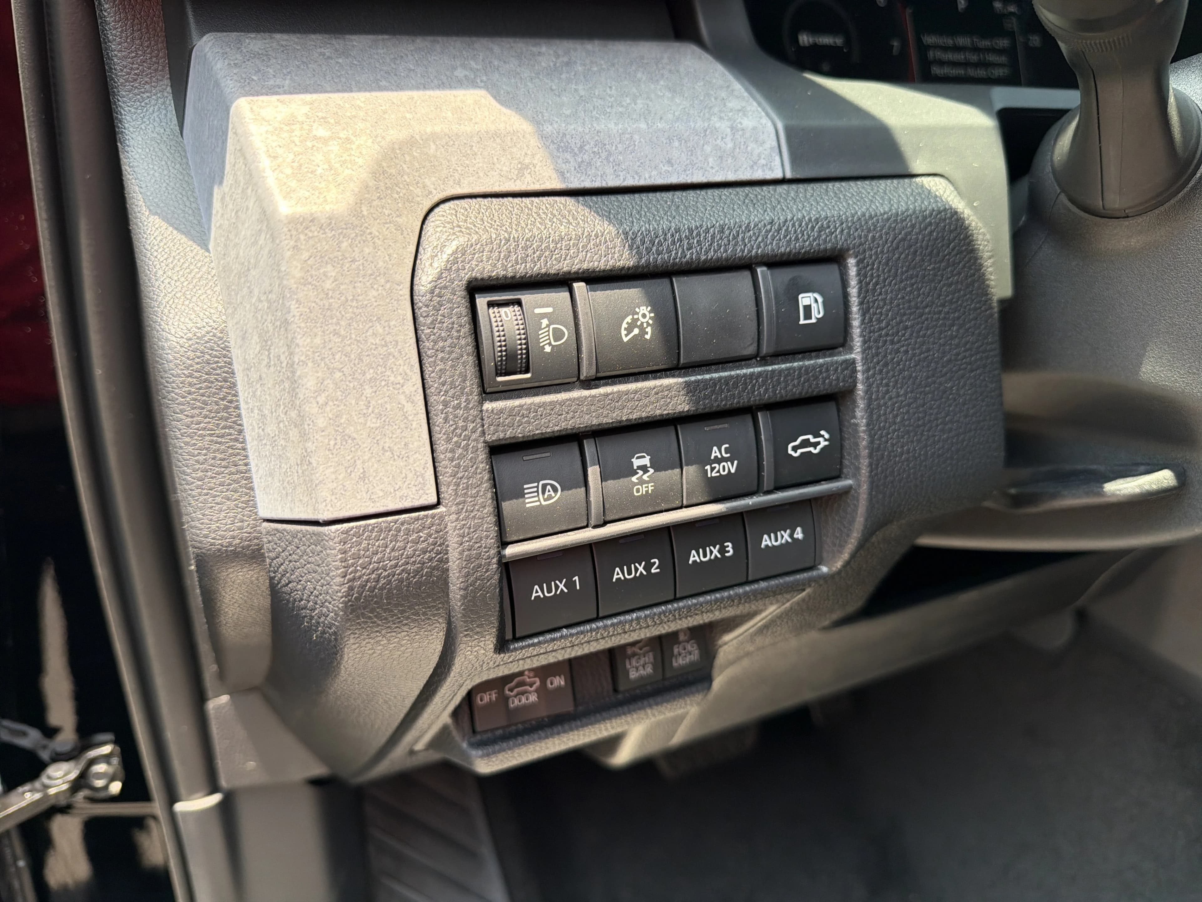Toyota Tacoma 4WD Trailhunter Hybrid Double Cab 5' Bed AT (Natl) 2026 — side view