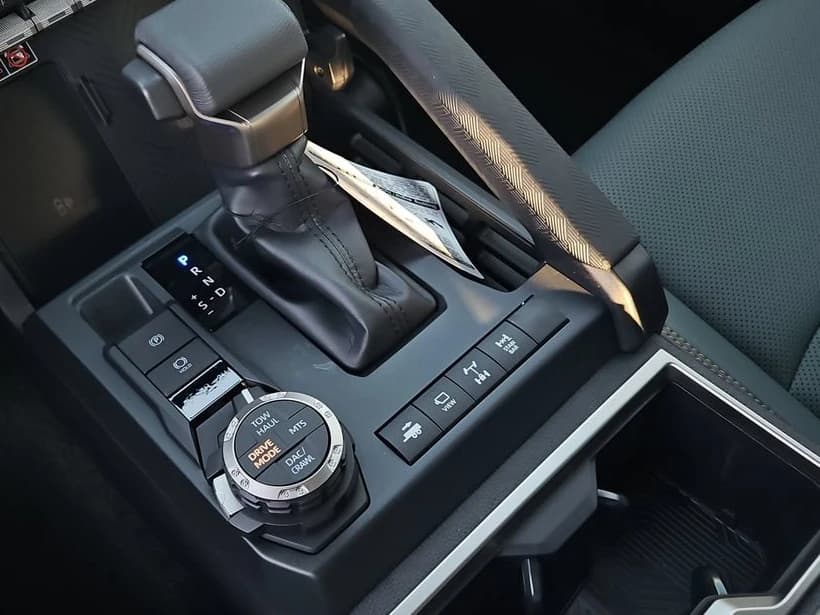 Toyota Tacoma 4WD Trailhunter Hybrid Double Cab 6' Bed AT (Natl) 2026 — side view