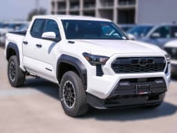 Toyota Tacoma 4WD TRD Off Road Hybrid Double Cab 5' Bed AT (Natl) 2026 — side view