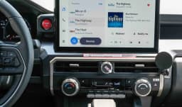 Toyota Tacoma 4WD TRD Off Road Hybrid Double Cab 5' Bed AT (Natl) 2026 — side view