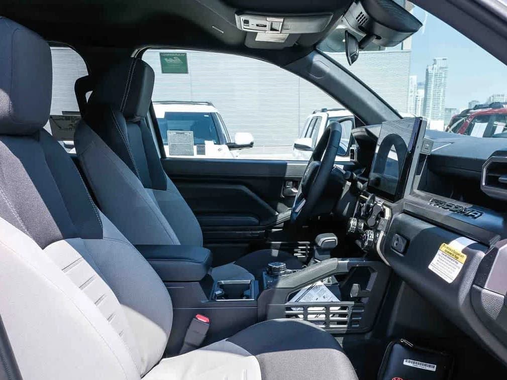 Toyota Tacoma 4WD TRD Off Road Hybrid Double Cab 5' Bed AT (Natl) 2026 — side view