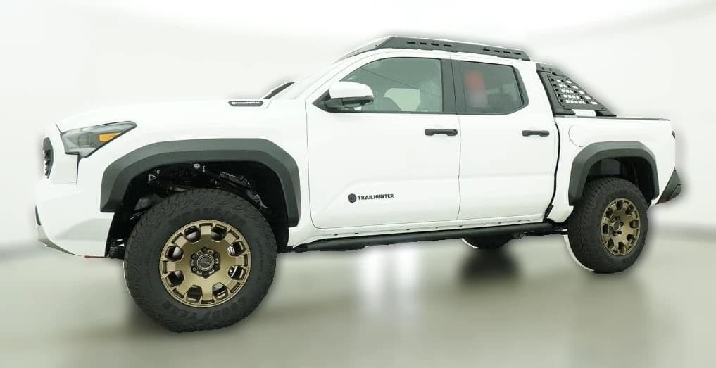 Toyota Tacoma 4WD Trailhunter Hybrid Double Cab 5' Bed AT (Natl) 2026 — side view