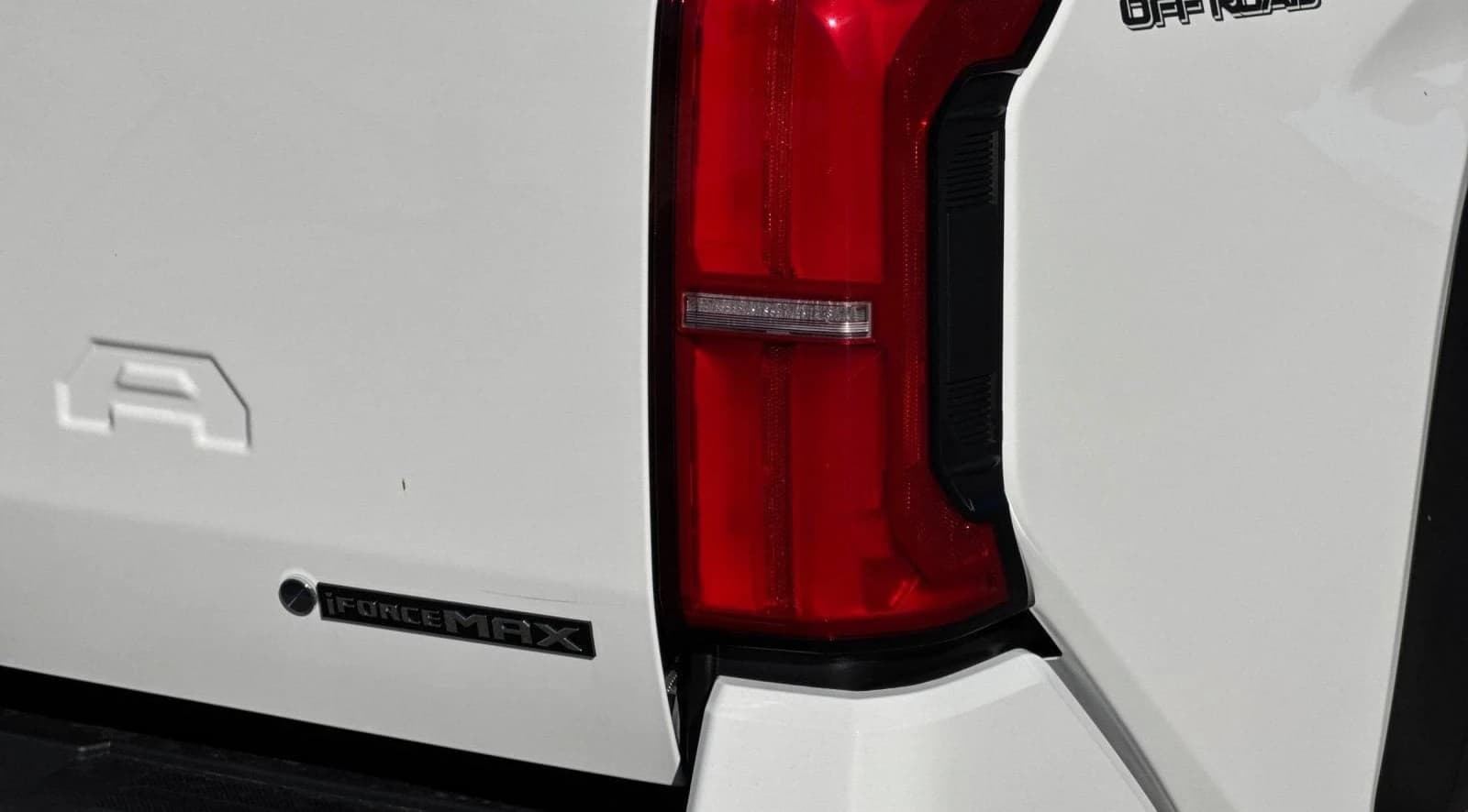 Toyota Tacoma 4WD TRD Off Road Hybrid Double Cab 5' Bed AT (Natl) 2026 — side view