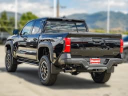 Toyota Tacoma 4WD TRD Off Road Hybrid Double Cab 5' Bed AT (Natl) 2026 — side view