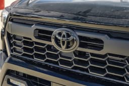 Toyota Tacoma 4WD TRD Off Road Hybrid Double Cab 5' Bed AT (Natl) 2026 — side view