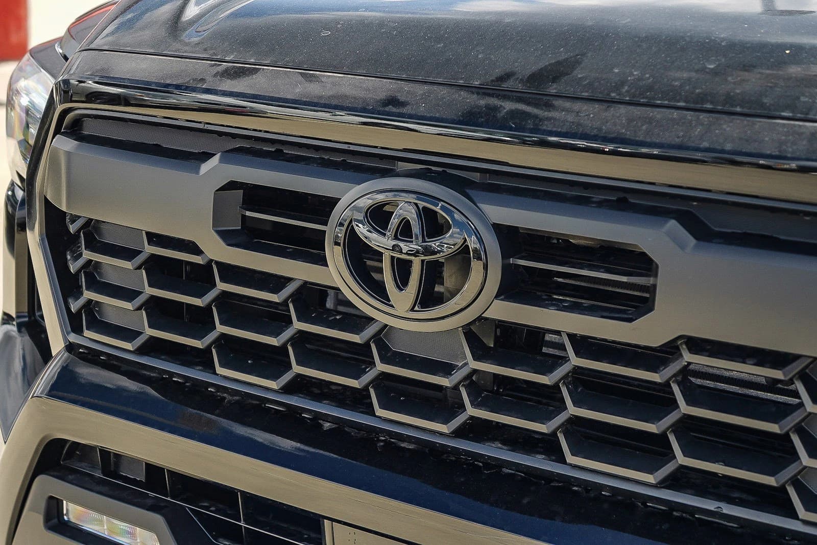 Toyota Tacoma 4WD TRD Off Road Hybrid Double Cab 5' Bed AT (Natl) 2026 — side view