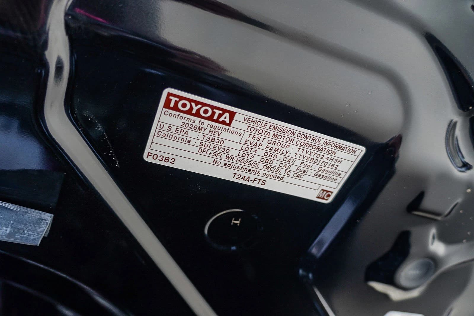 Toyota Tacoma 4WD TRD Off Road Hybrid Double Cab 5' Bed AT (Natl) 2026 — side view