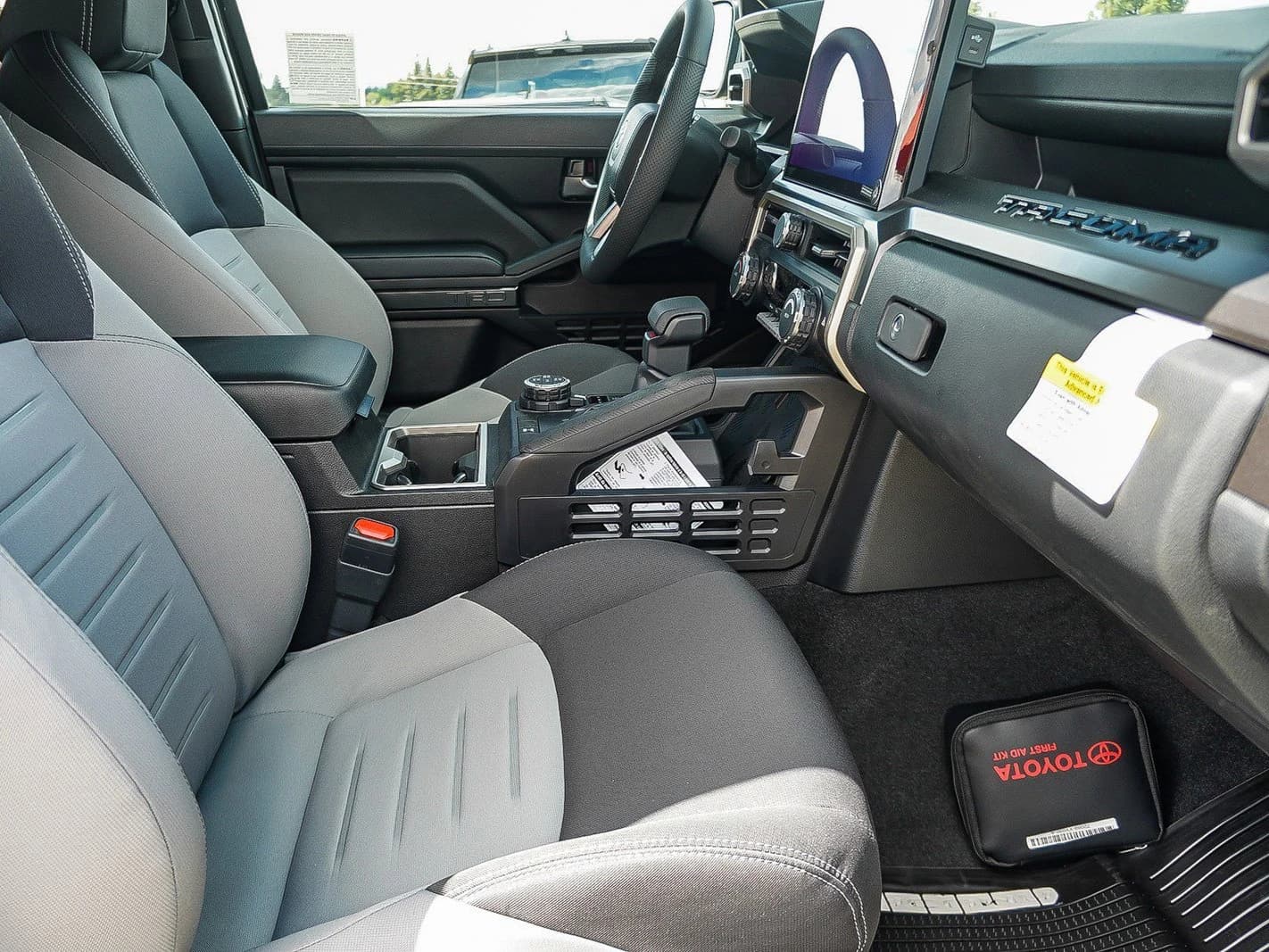 Toyota Tacoma 4WD TRD Off Road Hybrid Double Cab 5' Bed AT (Natl) 2026 — side view