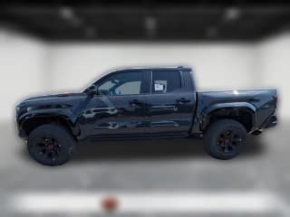 Toyota Tacoma 4WD TRD Pro Hybrid Double Cab 5' Bed AT (GS)