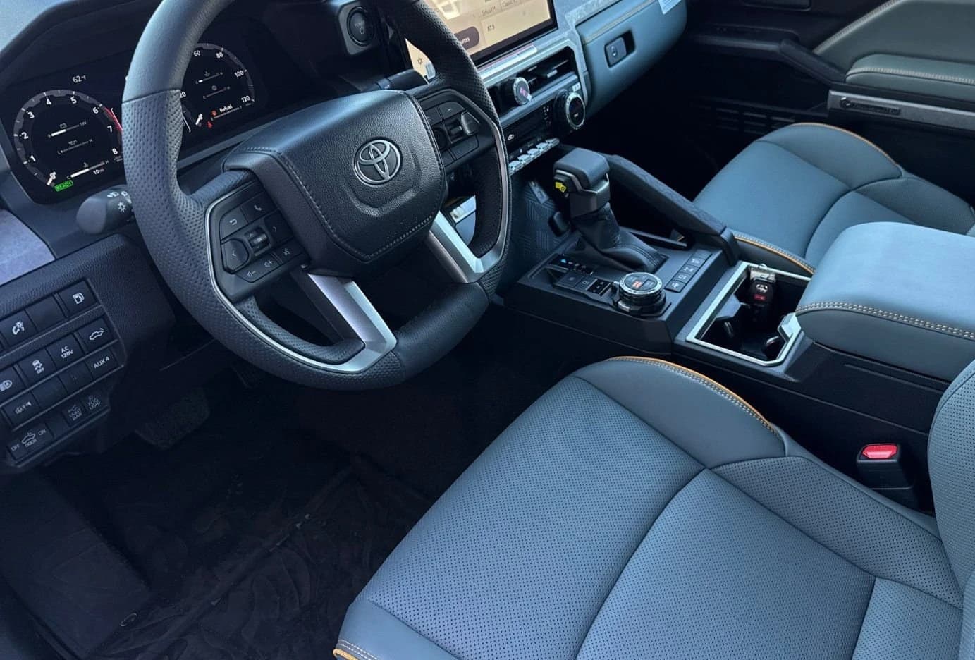 Toyota Tacoma 4WD Trailhunter Hybrid Double Cab 6' Bed AT (Natl) 2026 — side view