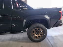 Toyota Tacoma 4WD Trailhunter Hybrid Double Cab 6' Bed AT (Natl) 2026 — side view