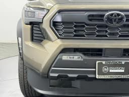 Toyota Tacoma 4WD TRD Off Road Hybrid Double Cab 5' Bed AT (Natl) 2026 — side view