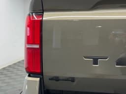 Toyota Tacoma 4WD TRD Off Road Hybrid Double Cab 5' Bed AT (Natl) 2026 — side view