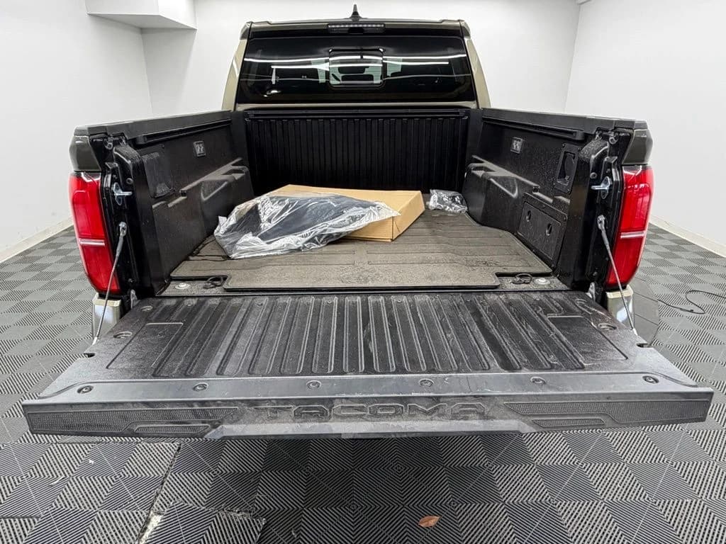 Toyota Tacoma 4WD TRD Off Road Hybrid Double Cab 5' Bed AT (Natl) 2026 — side view