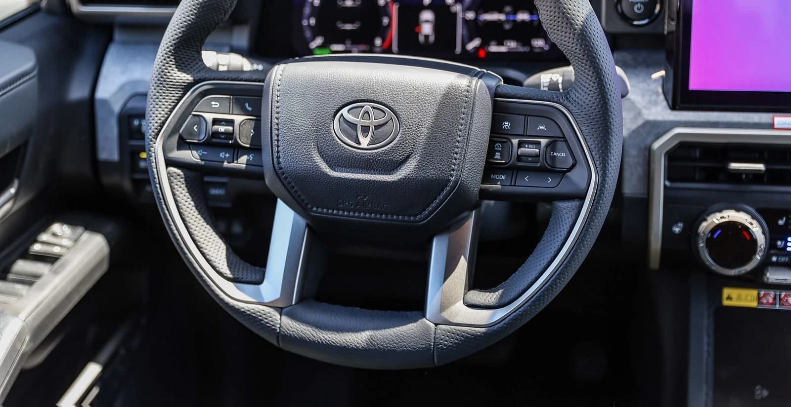 Toyota Tacoma 4WD Trailhunter Hybrid Double Cab 6' Bed AT (Natl) 2026 — side view