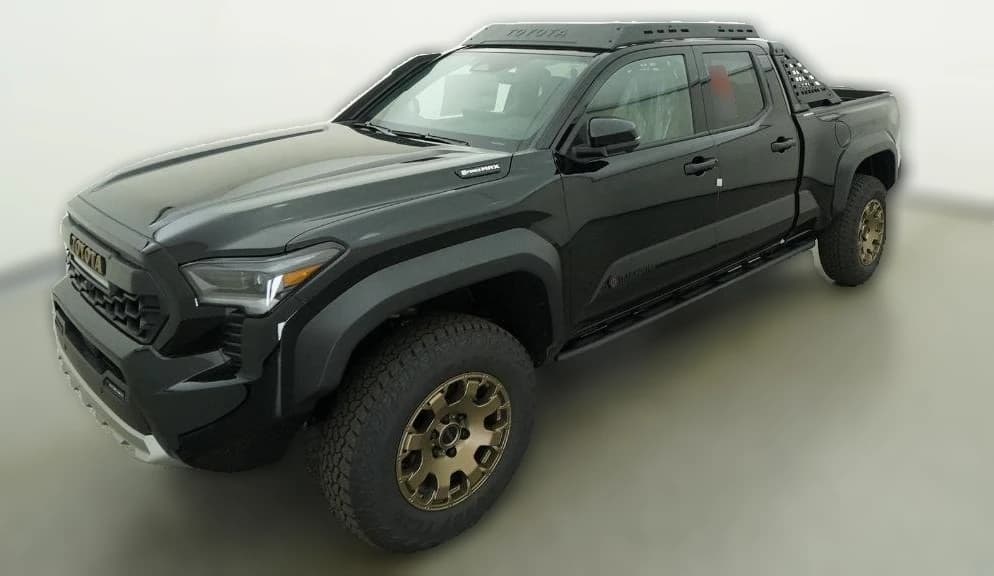 Toyota Tacoma 4WD Trailhunter Hybrid Double Cab 6' Bed AT (Natl) 2026 — side view
