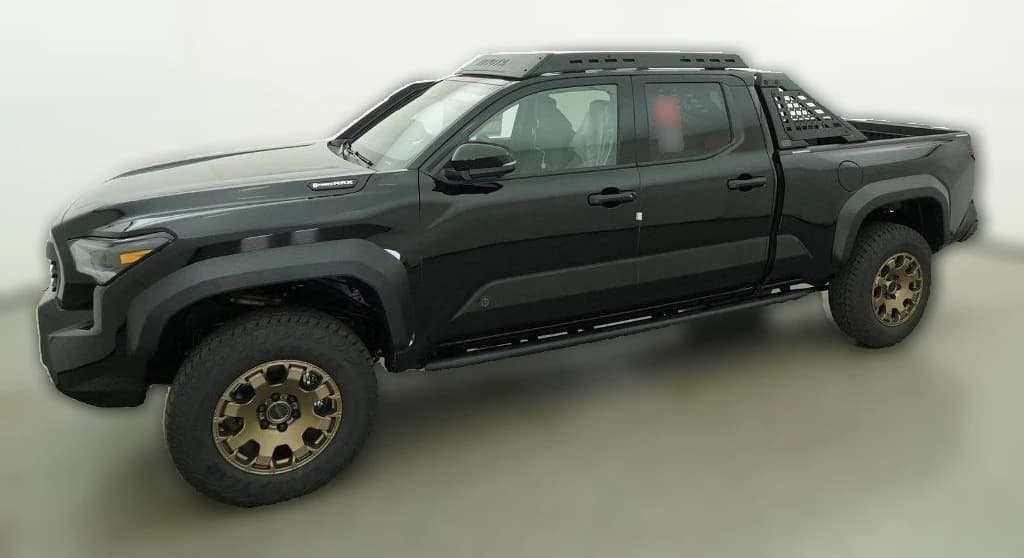 Toyota Tacoma 4WD Trailhunter Hybrid Double Cab 6' Bed AT (Natl) 2026 — side view