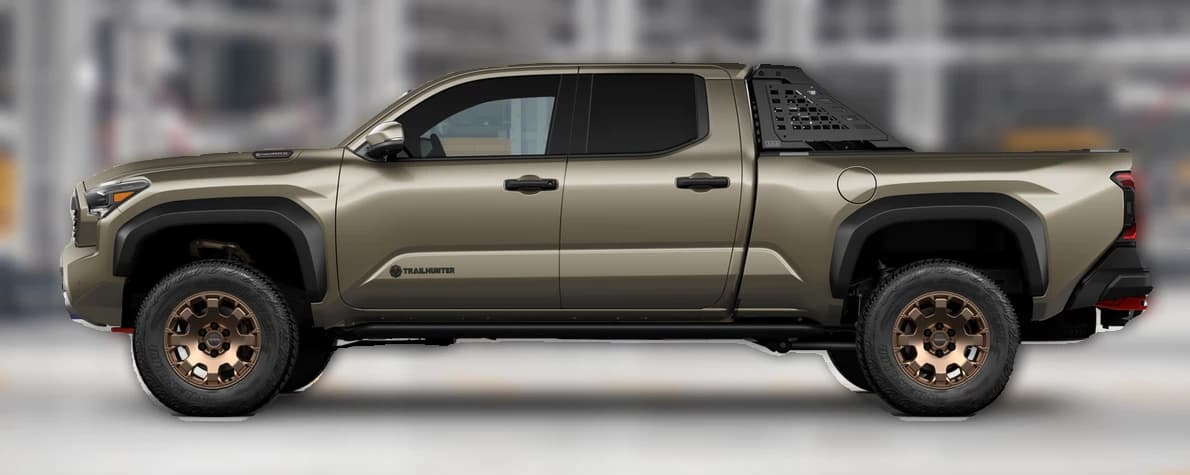 Toyota Tacoma 4WD Trailhunter Hybrid Double Cab 6' Bed AT (Natl) 2026 — side view