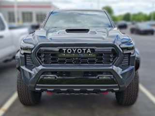 Toyota Tacoma 4WD TRD Pro Hybrid Double Cab 5' Bed AT (Natl)
