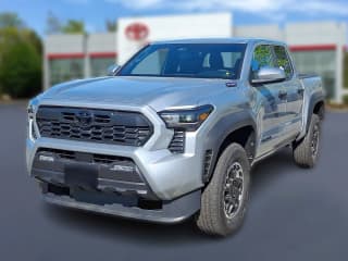 Toyota Tacoma 4WD TRD Off Road Hybrid Double Cab 5' Bed AT (Natl)