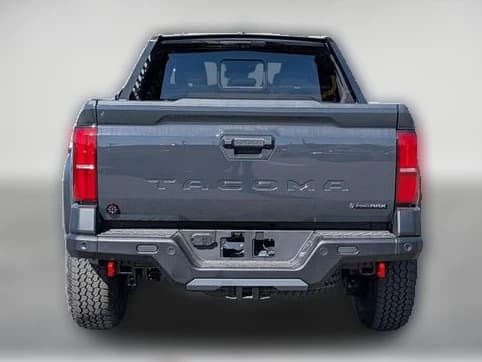 Toyota Tacoma 4WD Trailhunter Hybrid Double Cab 6' Bed AT (GS) 2026 — side view