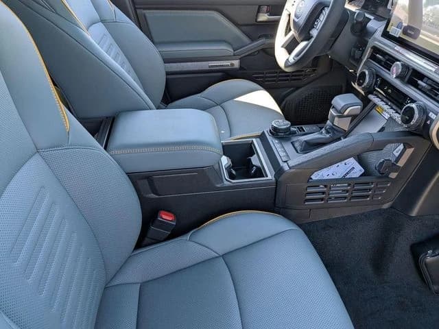 Toyota Tacoma 4WD Trailhunter Hybrid Double Cab 6' Bed AT (GS) 2026 — side view