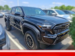 Toyota Tacoma 4WD TRD Off Road Hybrid Double Cab 5' Bed AT (Natl)