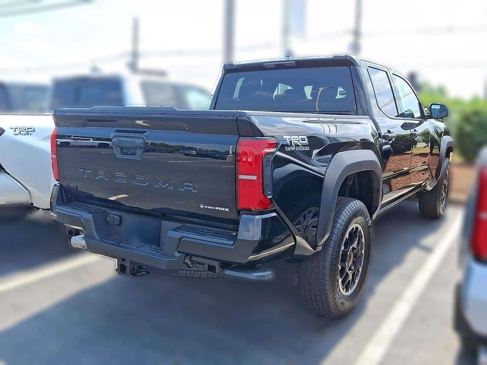 Toyota Tacoma 4WD TRD Off Road Hybrid Double Cab 5' Bed AT (Natl) 2026 — side view