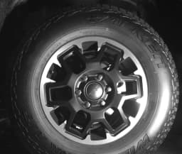 Toyota Tacoma 4WD TRD Off Road Hybrid Double Cab 5' Bed AT (Natl) 2025 — side view