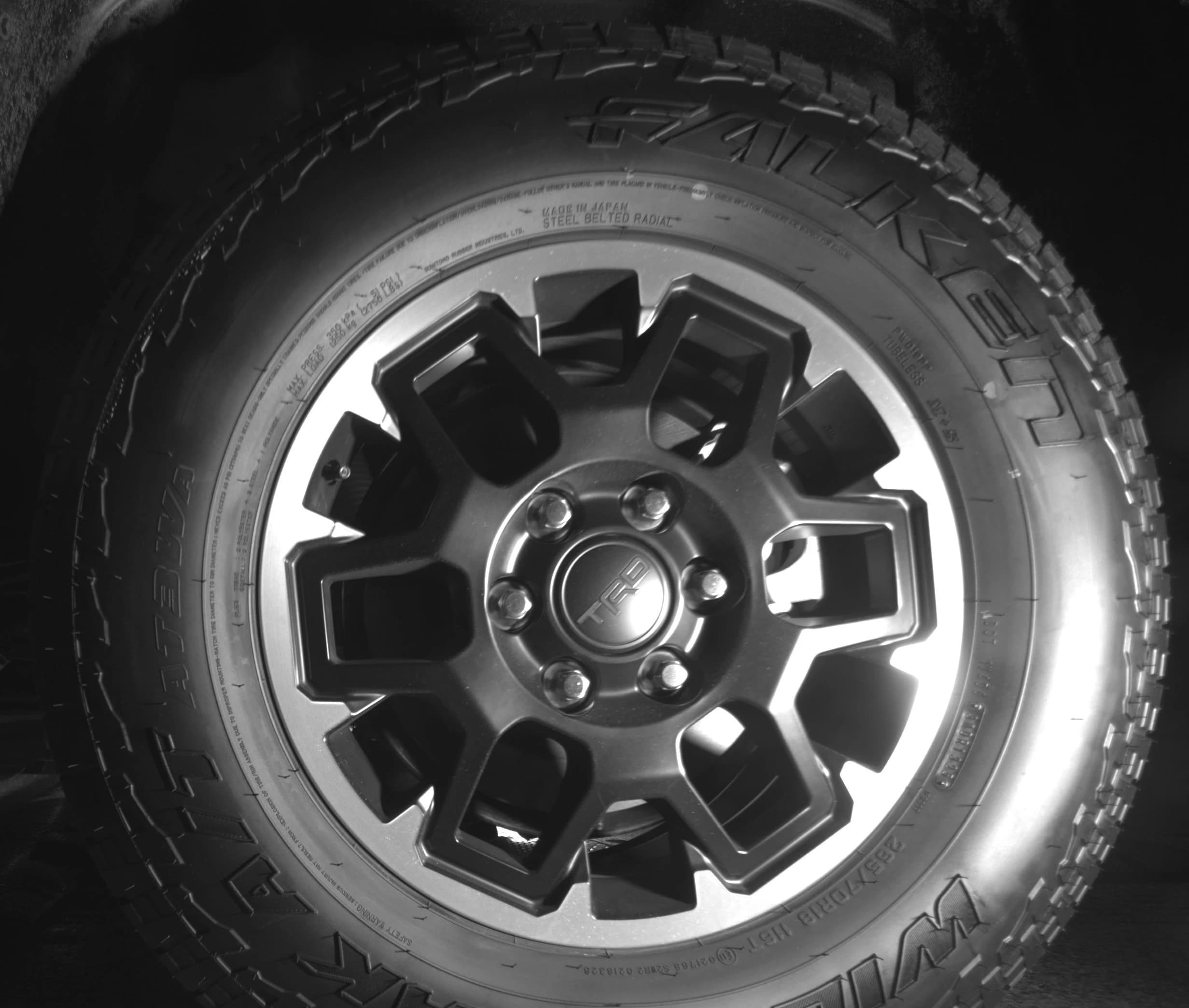 Toyota Tacoma 4WD TRD Off Road Hybrid Double Cab 5' Bed AT (Natl) 2025 — side view