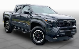 Toyota Tacoma 4WD TRD Off Road Hybrid Double Cab 5' Bed AT (Natl)