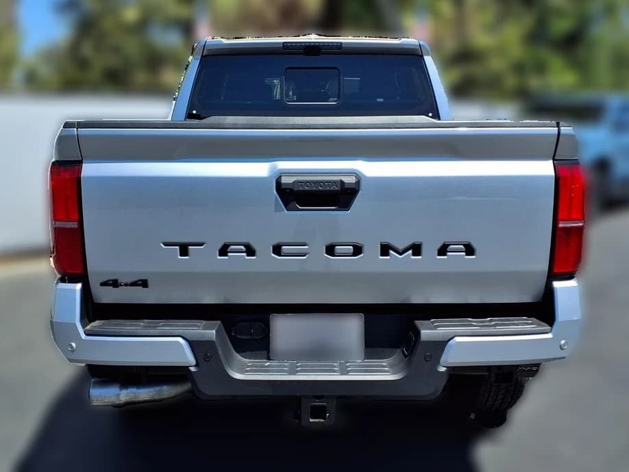Toyota Tacoma 4WD TRD Off Road Double Cab 6' Bed AT (Natl) 2026 — side view