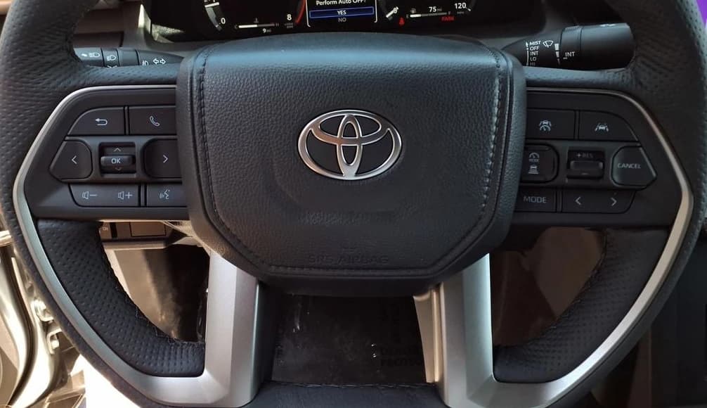 Toyota Tacoma 4WD TRD Off Road Double Cab 6' Bed AT (Natl) 2026 — side view