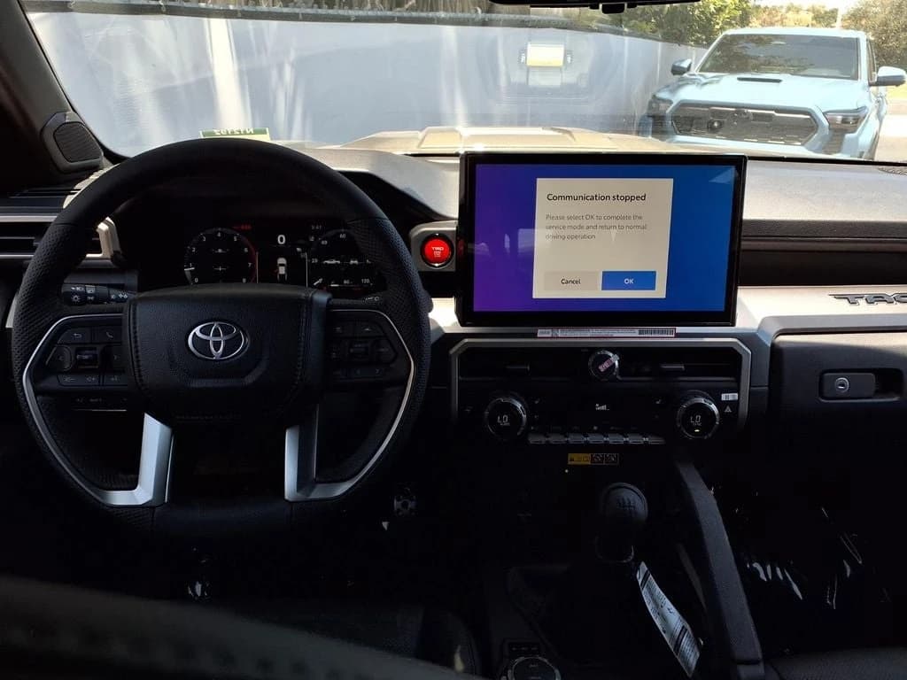 Toyota Tacoma 4WD TRD Sport Double Cab 5' Bed MT (Natl) 2026 — side view