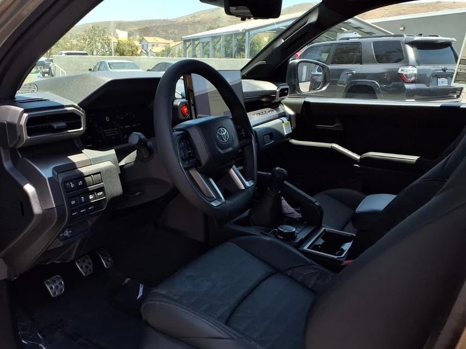 Toyota Tacoma 4WD TRD Sport Double Cab 5' Bed MT (Natl) 2026 — side view