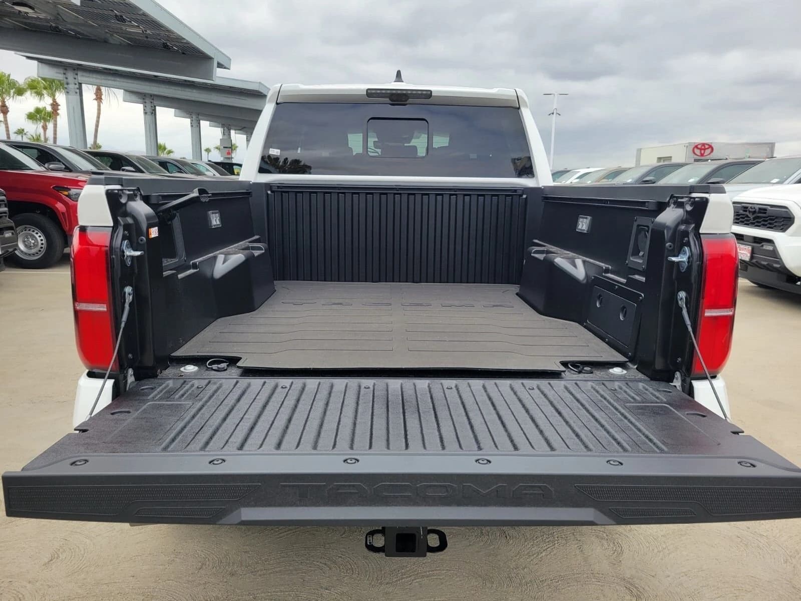 Toyota Tacoma 4WD TRD Sport Double Cab 5' Bed MT (Natl) 2026 — side view