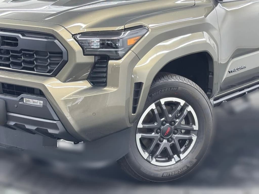 Toyota Tacoma 4WD TRD Sport Double Cab 5' Bed MT (Natl) 2026 — side view