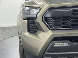 Toyota Tacoma 4WD TRD Sport Double Cab 5' Bed MT (Natl) 2026 — side view